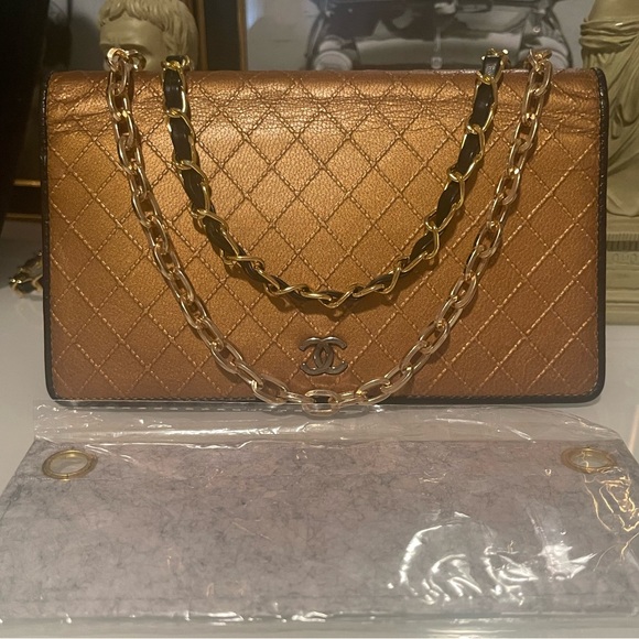 Authentic Chanel Metallic Gold Quilted Leather Flap Wallet with certificate card - Picture 1 of 17